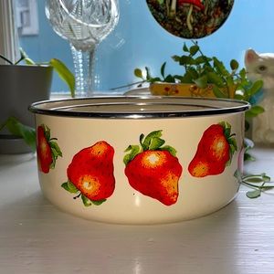 Vtg Kobe Strawberry Enamel Nesting Bowls, Set of 3